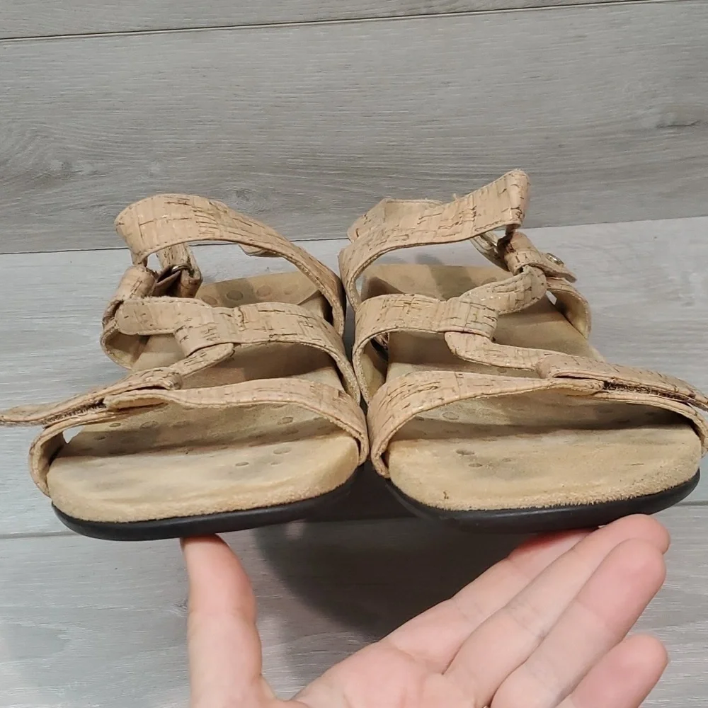 Vionic Women Paros Strappy Leather Sandals Flats Slide shoes sz 10